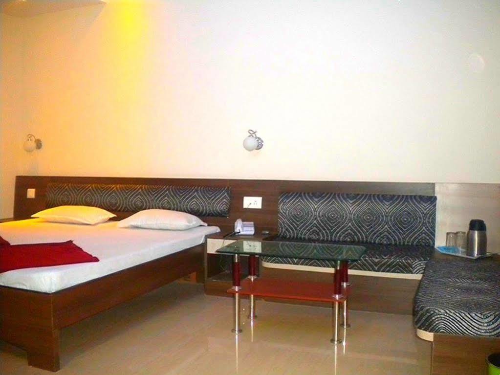 Hotel Sagar Castle Ratlām Exterior foto